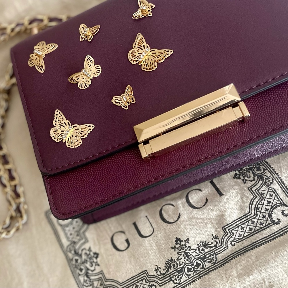 ALDO - CLUTCH. -New-